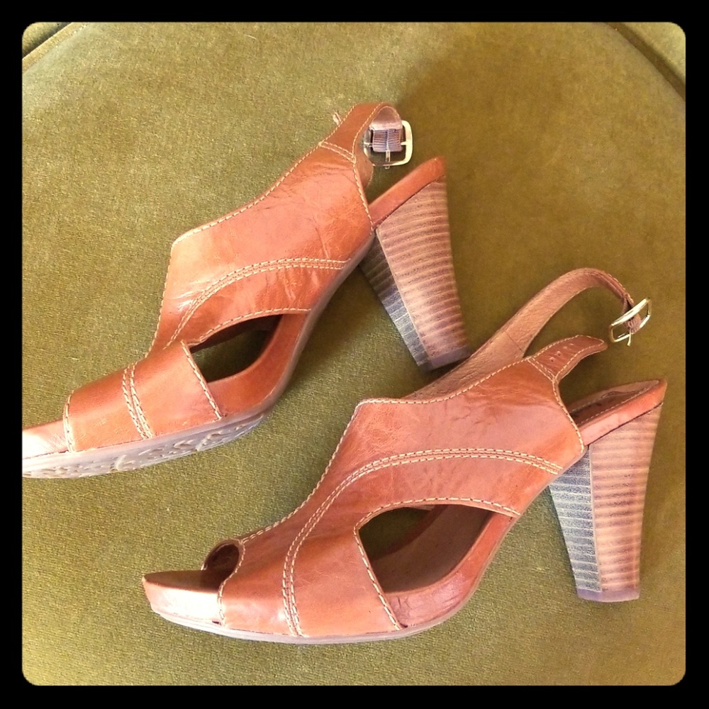 Clarks Artisan Cognac Heeled Sandals